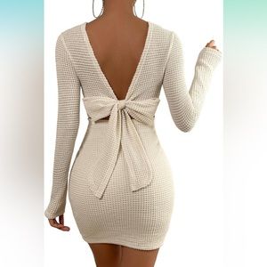 NWOT- Floerns Women's Long Sleeve Backless Tie Back Bodycon Mini Dress, Cream XL